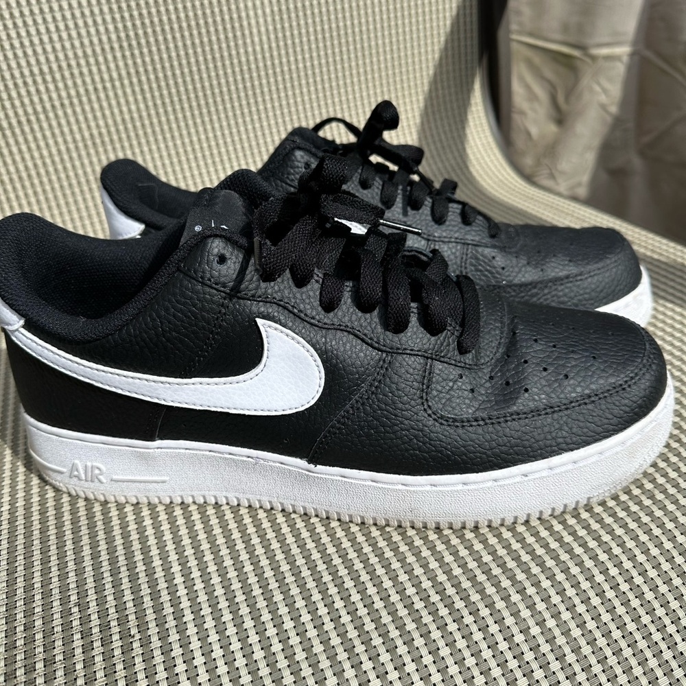 Size 10 - Nike Air Force 1 Black White Great Condition